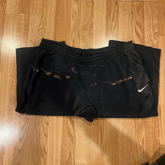 Pair of Nike Sweatpants - Picture 2 of 12